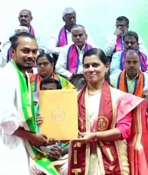 जशपुर के लीलाम्बर सिंह को पीएचडी की उपाधि