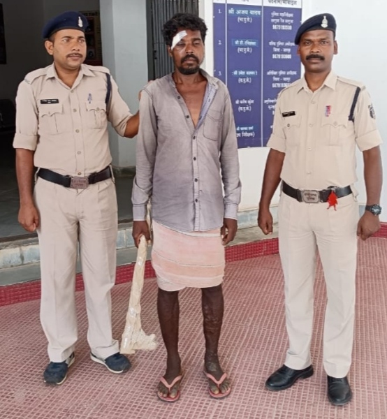 पुरानी रंजिश को लेकर  बुजुर्ग  की कुल्हाड़ी से मारकर हत्या