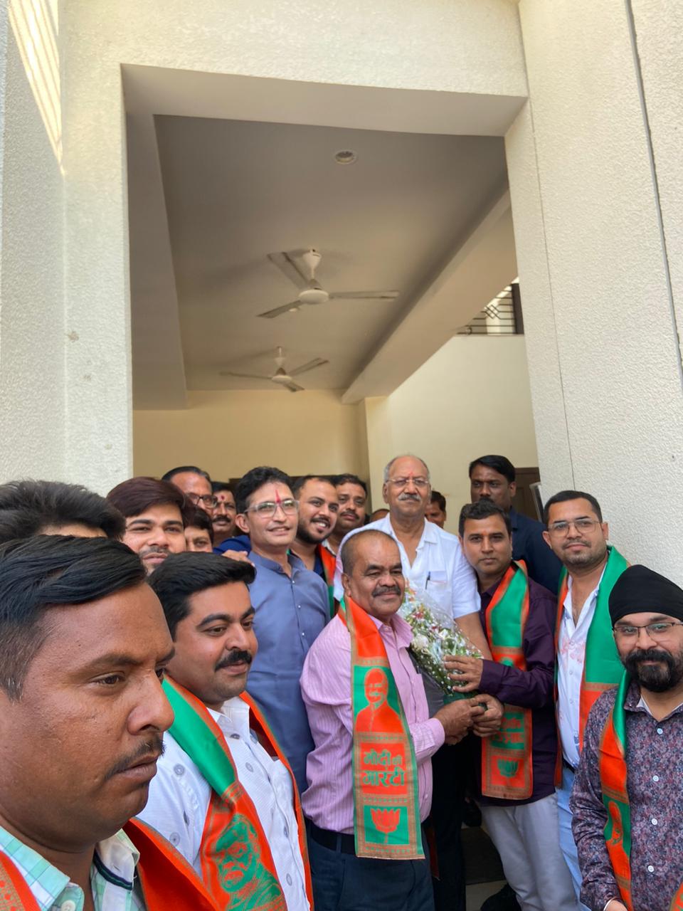 असंगठित कामगार कांग्रेस और किसान कांग्रेस के दर्जनों पदाधिकारी भाजपा में शामिल