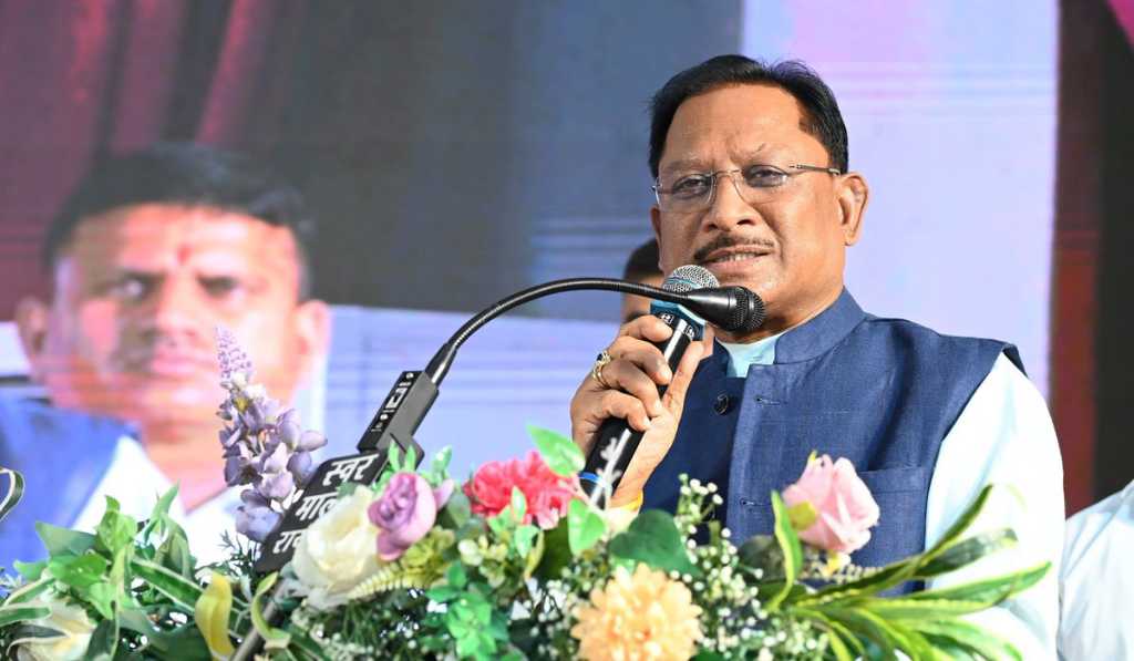 सीएम विष्णुदेव साय कायस्थ समाज द्वारा आयोजित चित्रांशोत्सव कार्यक्रम में हुए शामिल