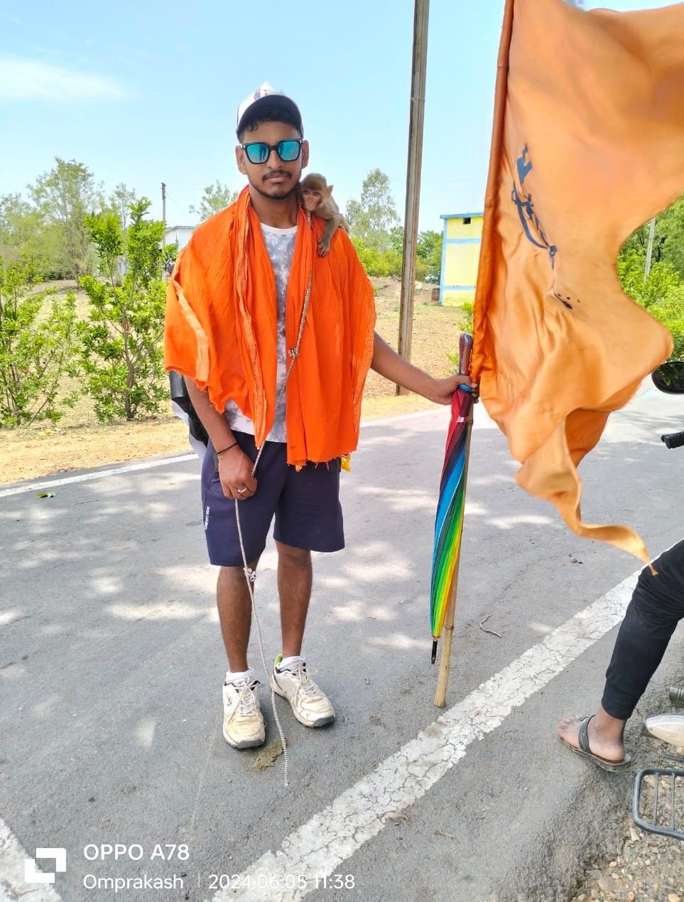 लखन के स्वप्न में आये राम और निकल पड़ा अयोध्या की पदयात्रा पर…