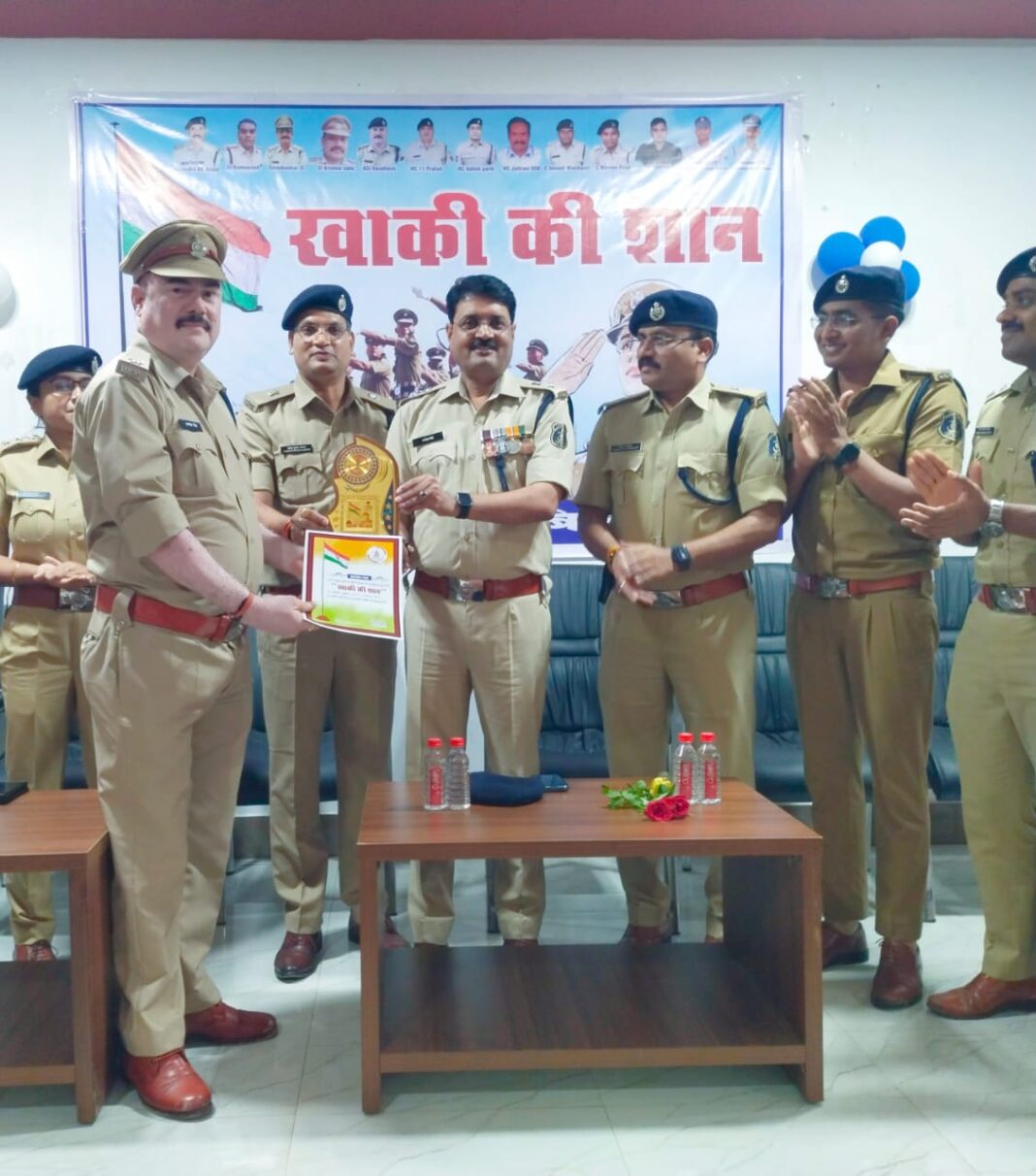 बिलासपुर एसपी ने ‘‘खाकी की शान’’ की घोषणा कर अधिकारी कर्मचारियों को पुरस्कृत किया