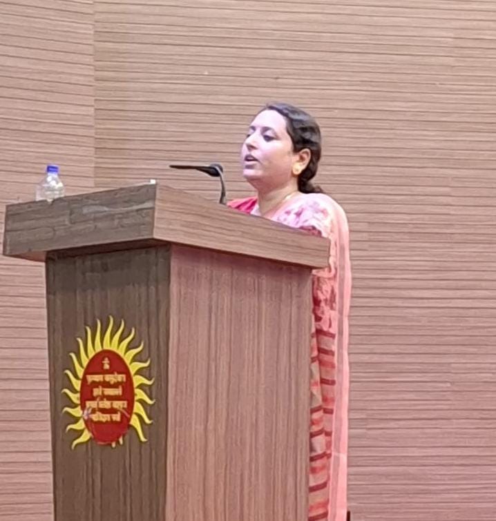 रावतपुरा सरकार विश्वविद्यालय में  डॉ.गुंजन ने  दिया व्याख्यान