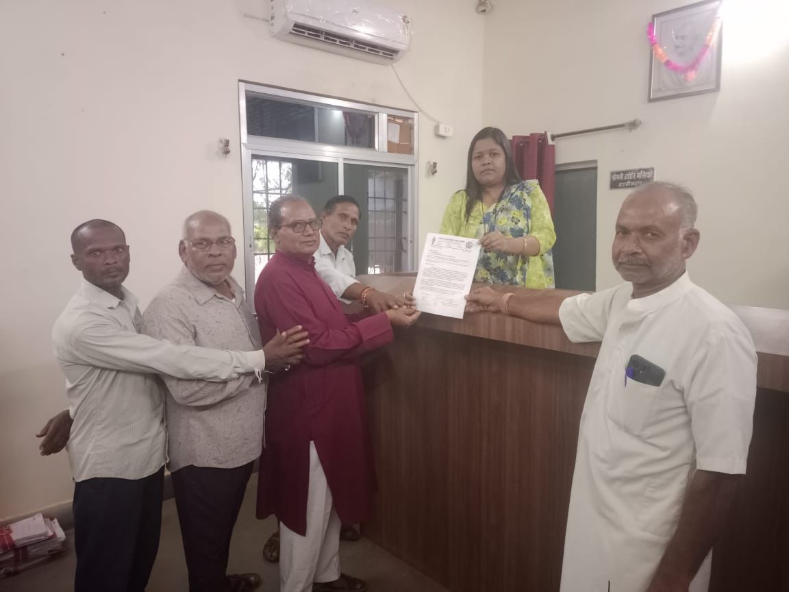 नंदन स्मेल्टर्स प्राइवेट लिमिटेड को जारी अनापत्ति प्रमाण पत्र के खिलाफ में ग्रामीण कर रहे न्यायलय की ओर रूख करने की तैयारी !