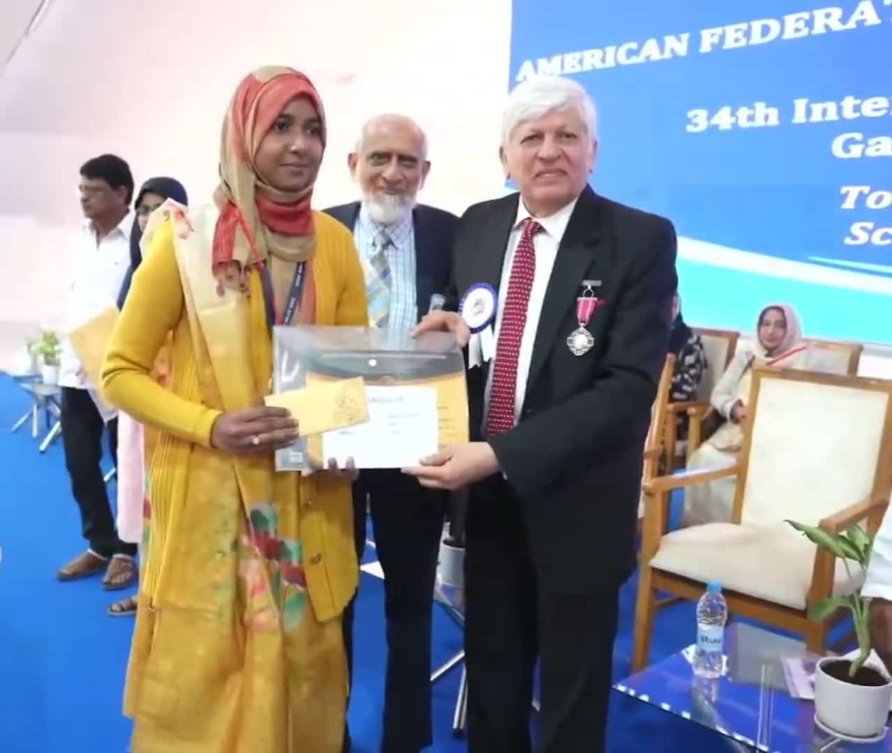 जशपुर की बेटियां सिमरन शब्बा ए.एफ.एम.आई गोल्ड मेडल से  हुई सम्मानित