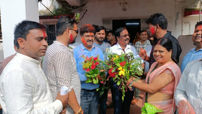 एनएचएम कर्मचारियों ने सरकार को झुकाया, 33 दिन बाद हड़ताल खत्म