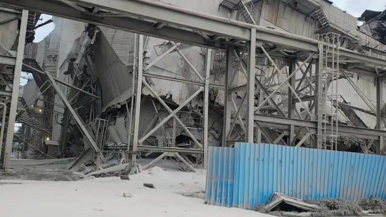 बालको प्लांट में बड़ा हादसा : 20 साल पुराना राख फिल्टर ढहा, सुरक्षा मानकों पर उठे सवाल