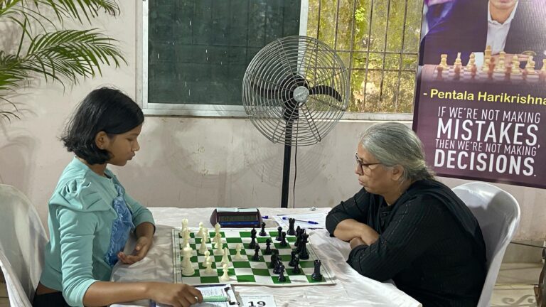 छत्तीसगढ़ रजत महोत्सव में जशपुर बना शतरंज की प्रतिभाओं का केंद्र — नन्हे खिलाड़ियों ने बड़ों को दी चुनौती