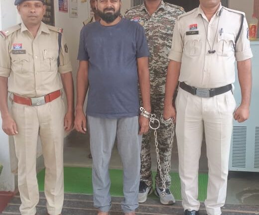 5 वर्ष से फरार लूटकांड का आरोपी मुंबई से गिरफ्तार