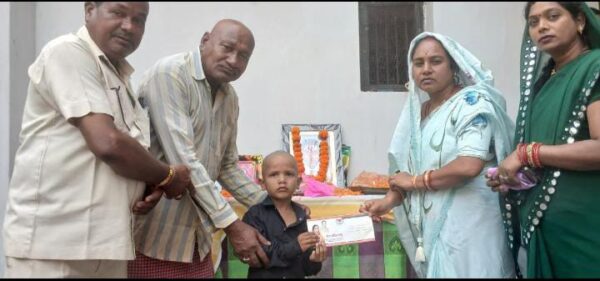 ग्राम सड्डू पहुंचे ज़िला पंचायत सभापति शैल महेन्द्र साहू