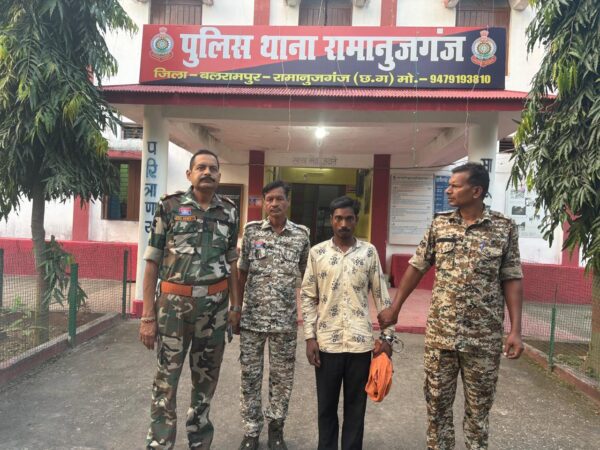 जंगली सूअर मारने के लिए बिछाया 11,000 वोल्ट नंगा  बिजली  तार   ग्रामीण झुलसा