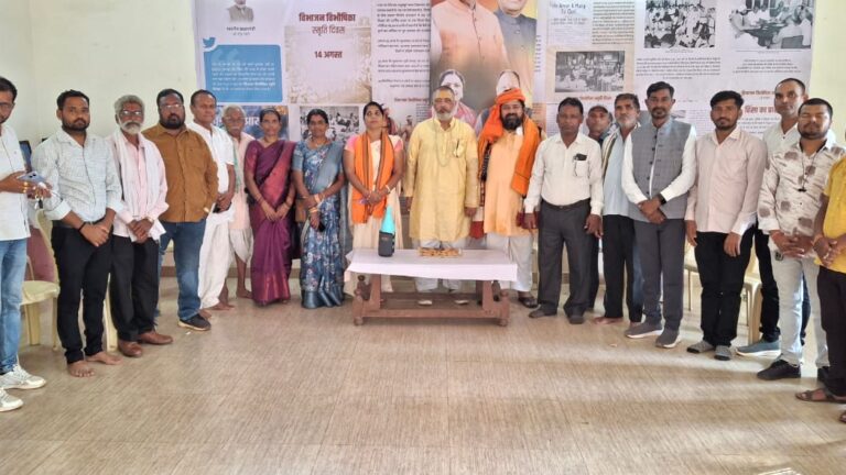 भाजपा कार्यालय तिल्दा – नेवरा में  राष्ट्रीय उपभोक्ता संरक्षण फोरम के  अध्यक्ष डॉ. राकेश दास मिश्रा का स्वागत