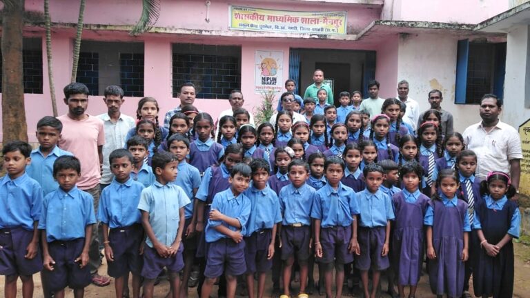 धमतरी जिले के अंतिम छोर स्थित ग्राम मैनपुरी विद्यालय में मुख्यमंत्री शिक्षा गुणवत्ता अभियान आयोजित