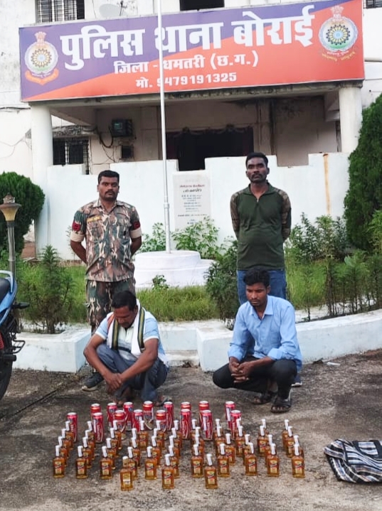 दीपावली की रात  उड़ीसा से छत्तीसगढ़ अवैध शराब ला रहे थे पुलिस ने पकड़ा