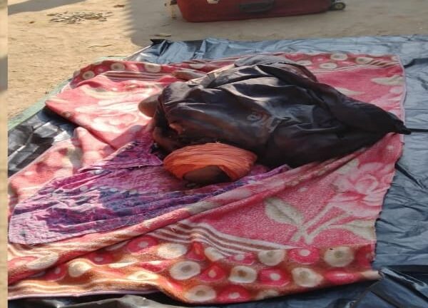 पति की हत्या कर शव को सूटकेस में भरकर फरार हुई पत्नी