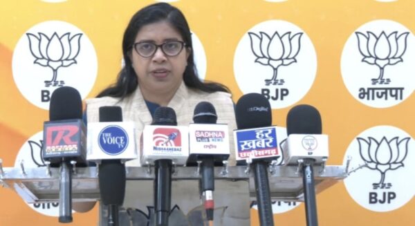 महतारी वंदन योजना में ई-केवाईसी को लेकर  कांग्रेस फैला रही झूठ