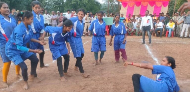 बोराई के बुडरा गांव में सामुदायिक पुलिसिंग के तहत कबड्डी टूर्नामेंट आयोजित