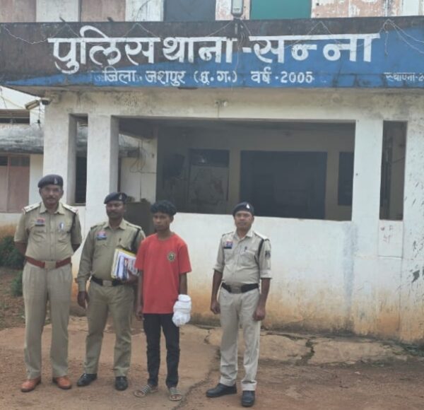 “मां की हत्या के आरोप में बेटा गिरफ्तार ”