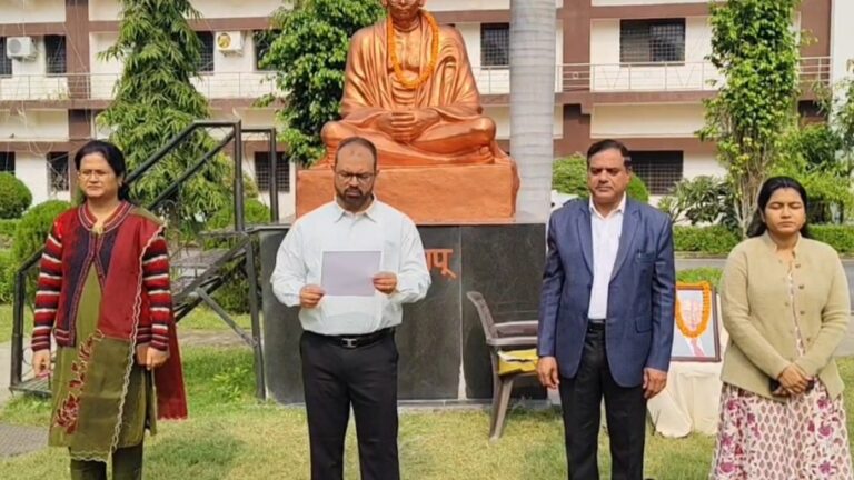 संविधान दिवस पर  मुंगेली में पढ़ी संविधान की प्रस्तावना