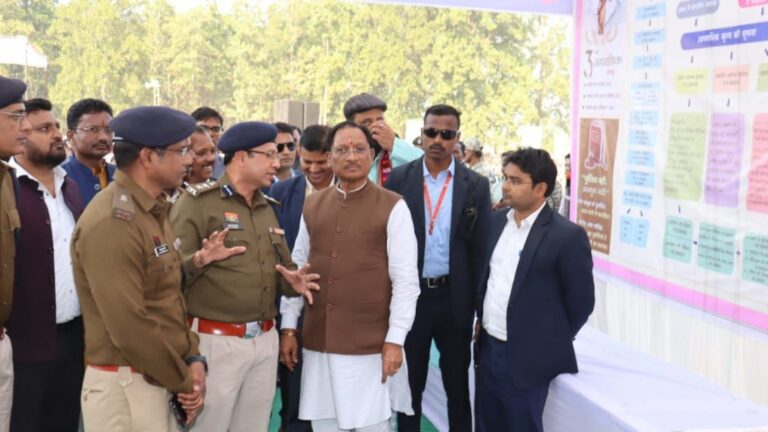 मुख्यमंत्री साय ने नवीन आपराधिक कानून प्रदर्शनी का किया अवलोकन