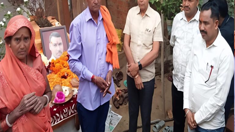 मंत्री टंकराम वर्मा सहित जनप्रतिनिधि छत्तौद पहुँचे, स्व. संदीप साहू को दी अंतिम श्रद्धांजलि