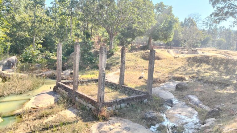 आज़ादी के 70 साल बाद भी ईचकेला पंचायत में  नहीं मुक्तिधाम