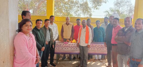 शासकीय प्राथमिक शाला कठिया क्रमांक-01 में नए प्राचार्य का भव्य स्वागत