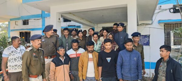 मां व  03 साल के बच्चे की नृशंस हत्या, शव नदी-तालाब में फेंके