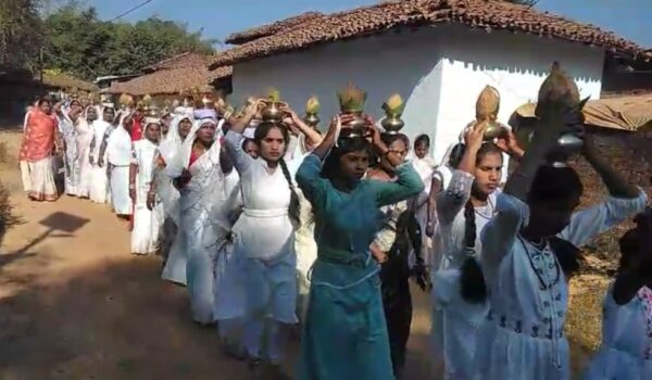 धमतरी मैनपुर बनियाड़ीह में गुरु घासीदास जयंती की धूम