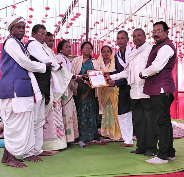 बोराई में शहीद वीर नारायण सिंह शहीद मनाया