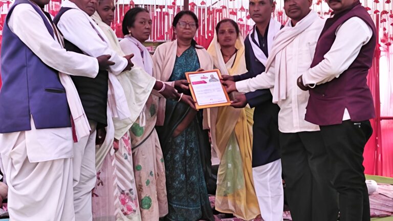 बोराई में शहीद वीर नारायण सिंह शहीद मनाया