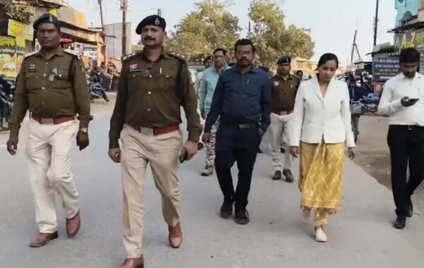 नववर्ष 2026 :नगरी में प्रशासन का सघन भ्रमण, शांति व्यवस्था बनाए रखने की अपील