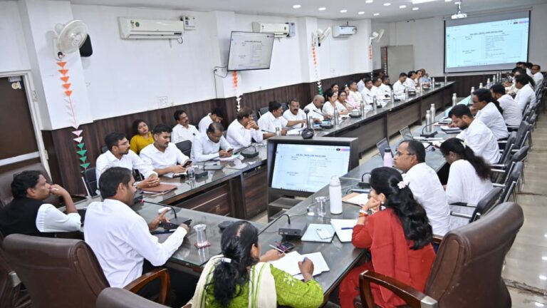 जनगणना 2027 के लिए, अवकाश व मुख्यालय छोड़ने पर रोक